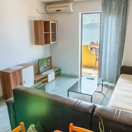 Apartment Stana-2 By Interhome